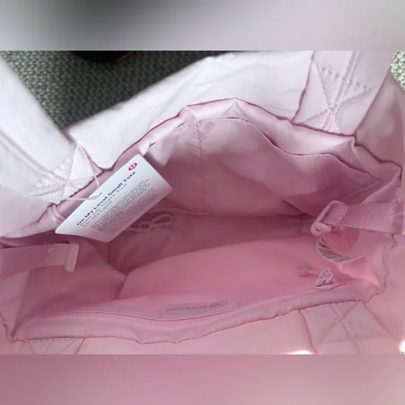 lululemon athletica Pale Pink Shoulder Tote with Removable Strap - Picture 4 of 9